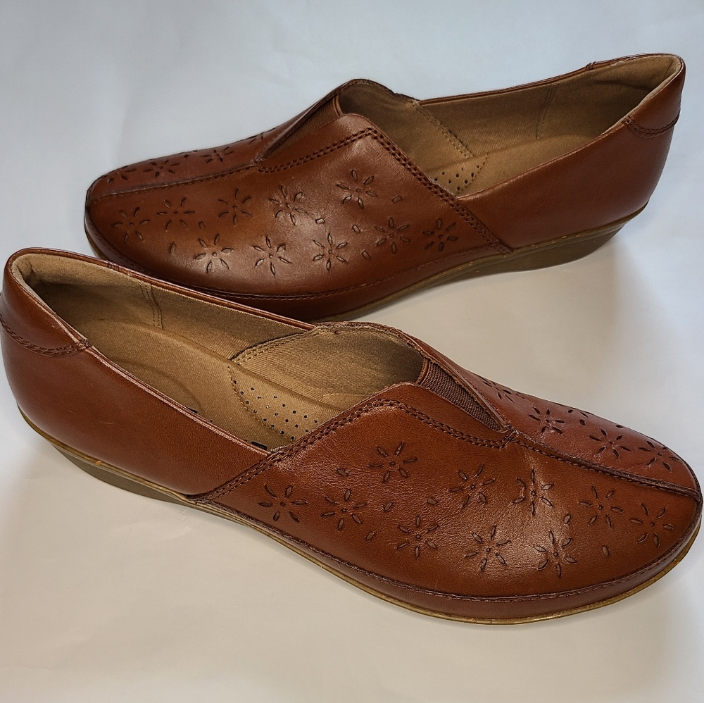 NWOT New Clarks Women's Everlay Dairyn Tan, sz 9W